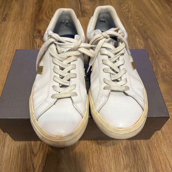 VEJA white gold walking casual lace up low top shoes sneakers women's 10 - Picture 2 of 8